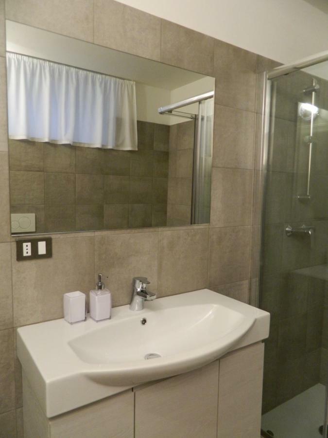 Appartamento Vista Lago Riva del Garda Ngoại thất bức ảnh